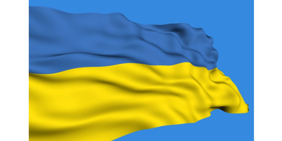 Flagge der Ukraine weht im Wind