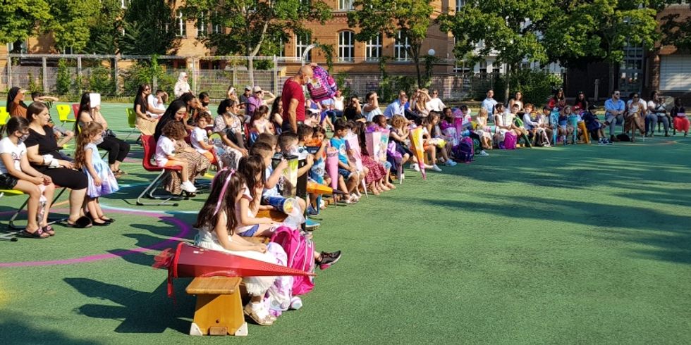 Ein bunter Tag für Schulanfänger*innen und Eltern: Einschulungsfeier an der Mierendorff-Grundschule