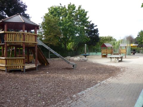 Spielplatz Olbersstraße am Bahnhof Jungfernheide / Foto: KHMM