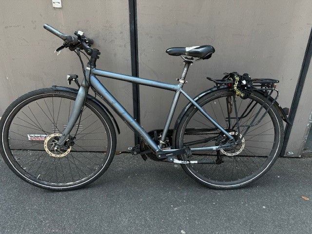 Blaues Herrenfahrrad