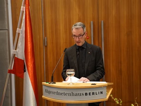 Frank Ebert bei seiner Antrittsrede im Abgeordnetenhaus von Berlin