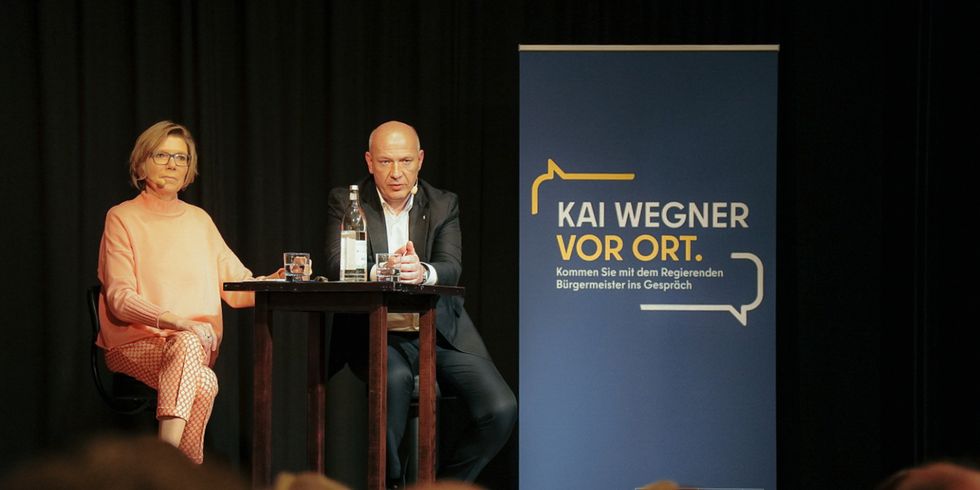 Kai Wegner vor Ort 