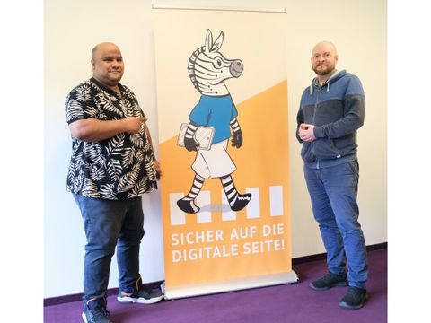 Bildvergrößerung: Digital-Zebra in der Stadtbibliothek Reinickendorf