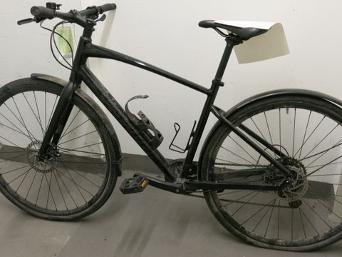 Schwarzes Herrenfahrrad