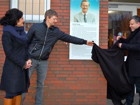 Einweihung der Gedenktafel für Günter König