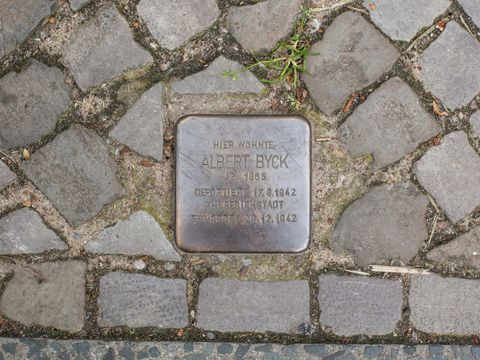 Bildvergrößerung: Stolperstein für Albert Byck