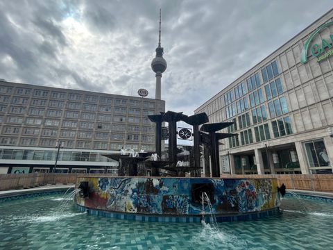 Brunnen der Völkerfreundschaft auf dem Alexanderplatz