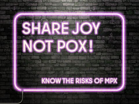 Informationskachel mit dem Logo des LAGeSo und dem Text: Share Joy not Pox! Know the risks of MPX