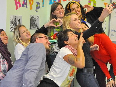 Selfie beim Geburtstag von Tante Erika - Theaterspiel