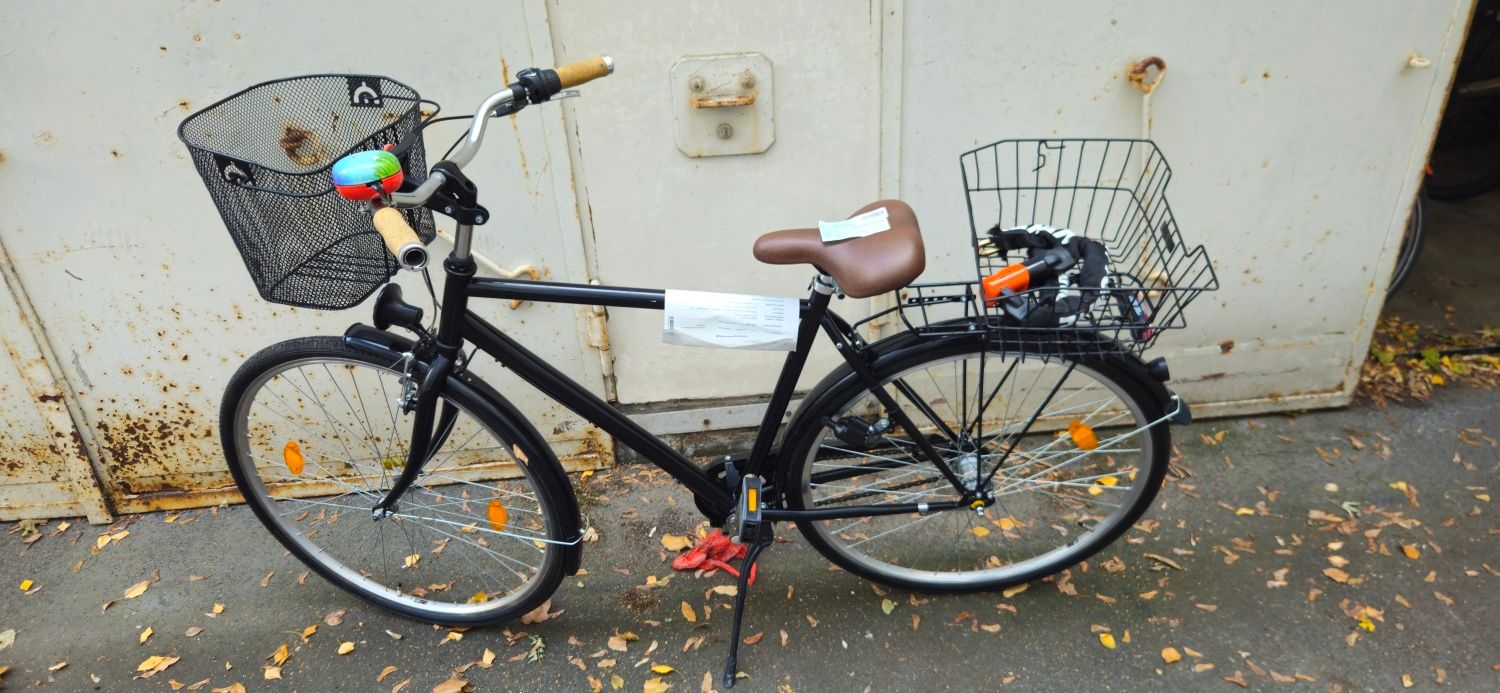 Schwarzes Herrenfahrrad