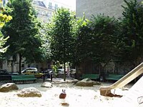 Spielplatz Bleibtreustraße 2