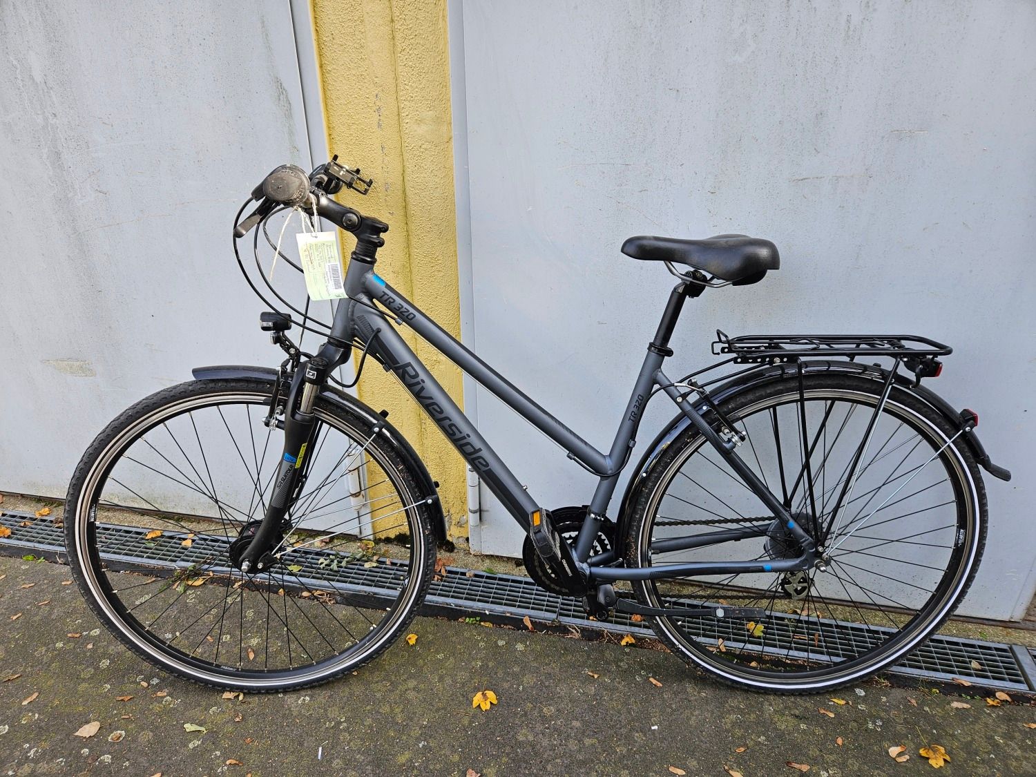 Schwarzes Damenfahrrad