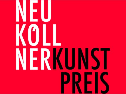 Schriftzug "Neuköllner Kunstpreis" auf rotem Hintergrund