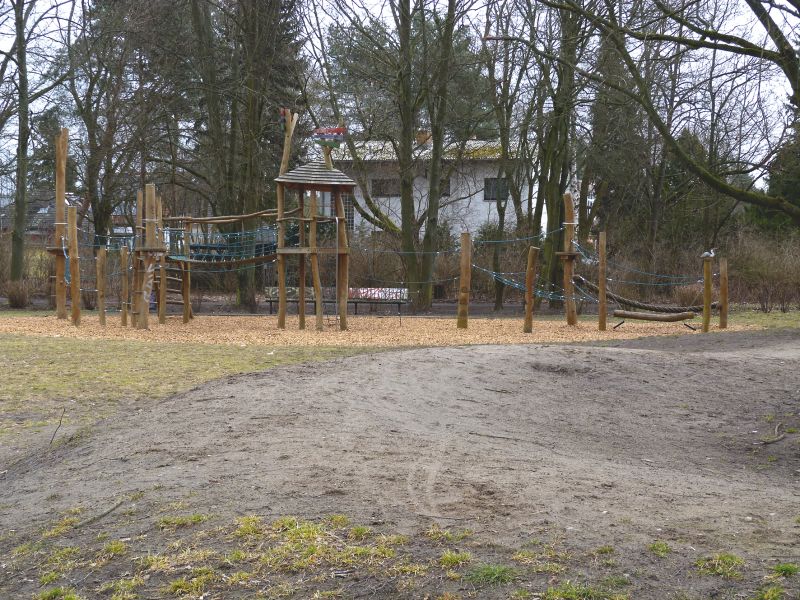 Spielplatz Reiherallee 1