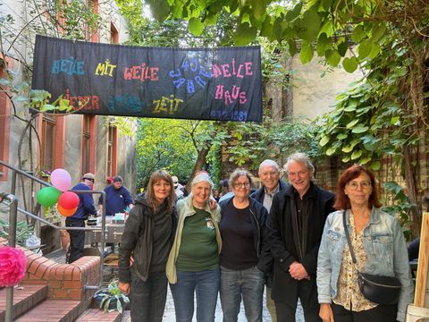 Oliver Nöll, stellvertretender Bezirksbürgermeister und Bezirksstadtrat von Friedrichshain-Kreuzberg beim Tag der offenen Tür im HeileHaus e.V.