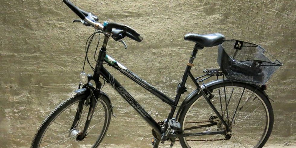 Schwarzes Damenfahrrad