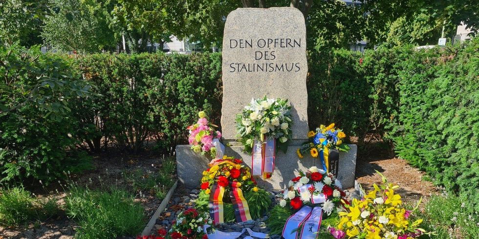 Gedenkstein für die Opfer des Stalinismus auf dem Steinplatz