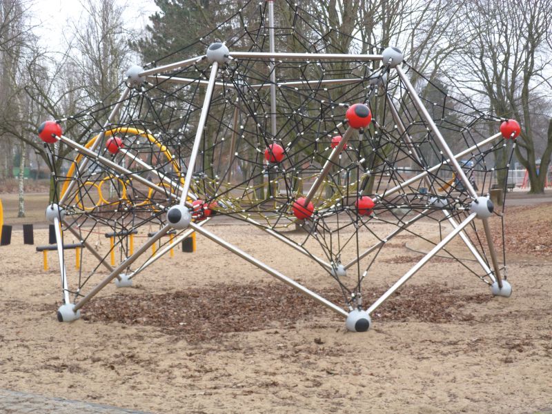 Spielplatz Waldowstraße 1