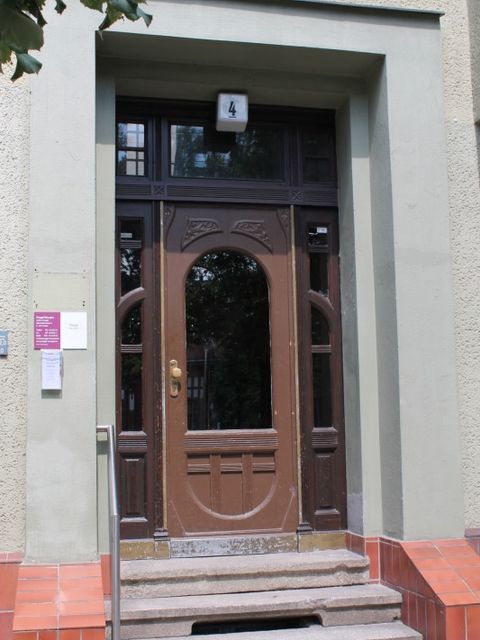 Hausansicht Hohenzollerndamm 4