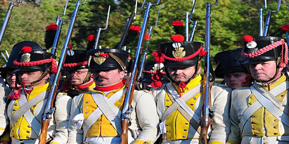 buehne Nachstellung der Kampfhandlung von 1813 mit ca. 700 Uniformierten im agra Park Leipzig-Markkleeberg