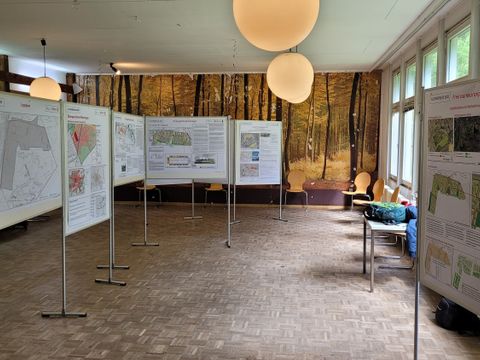 Bildvergrößerung: Ausstellung zum laufenden Bebauungsplanverfahren 6-30 für das neue Stadtquartier in Lichterfelde Süd 