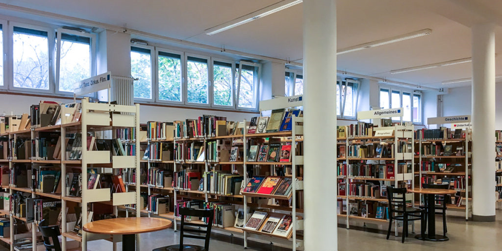 Blick in die Dietrich-Bonhoeffer-Bibliothek. 