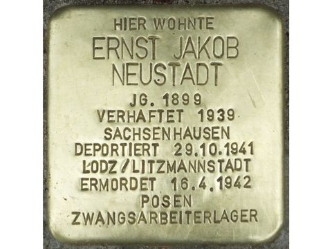 Stolperstein Ernst Jakob Neustadt, Foto:H.-J. Hupka, 2014