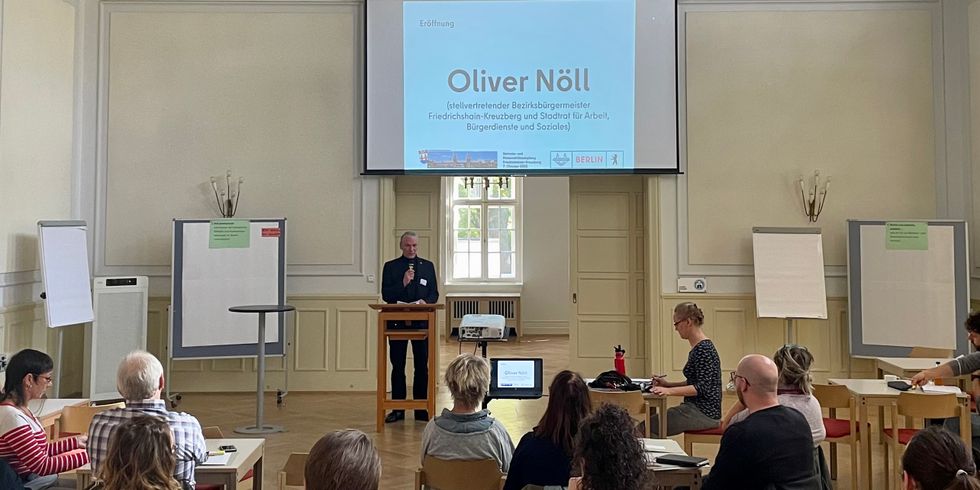 Bezirksstadtrat und stellvertretender Bezirksbürgermeister Oliver Nöll beim Empfang für Betriebs- und Personalräte 