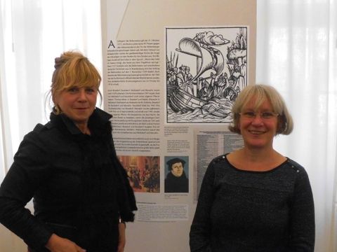 Bezirksstadträtin Juliane Witt und Museumsleiterin Dorothee Ifland