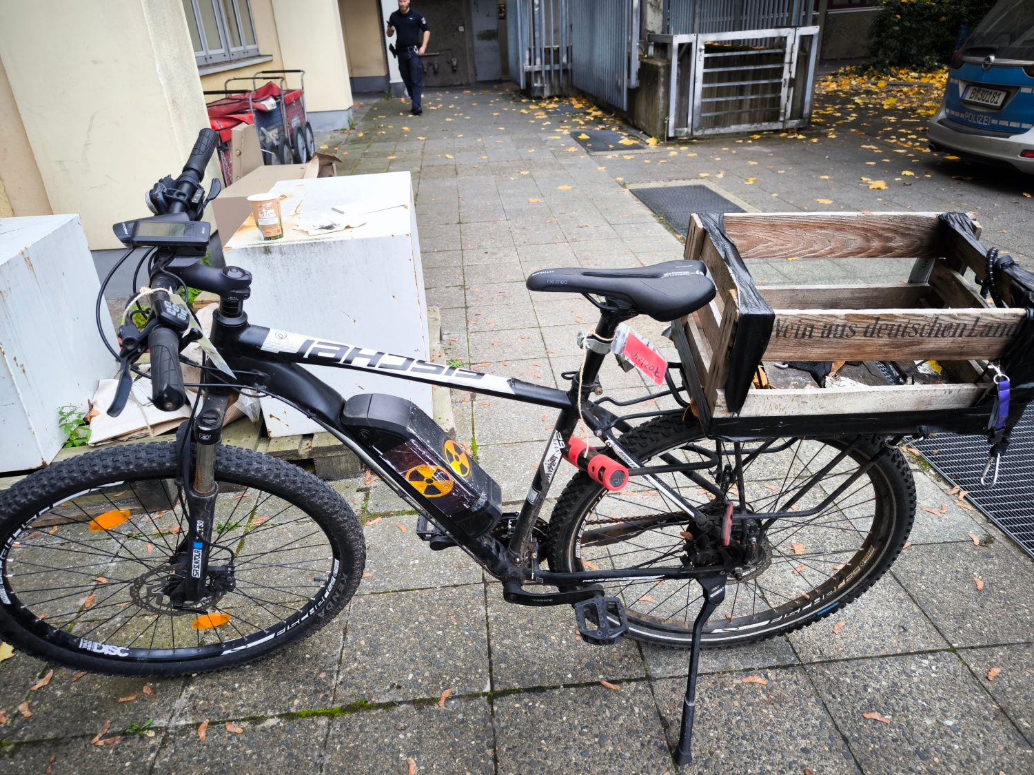 Schwarzes E-Bike