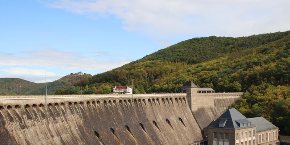 Blick auf die Edersee-Staumauer