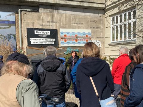 Szenischer Spaziergang zum Leben und Wirken von Ben Wagin im Hansaviertel mit Christine Rollar