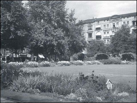 Savignyplatz, Staudenrabatten, um 1935