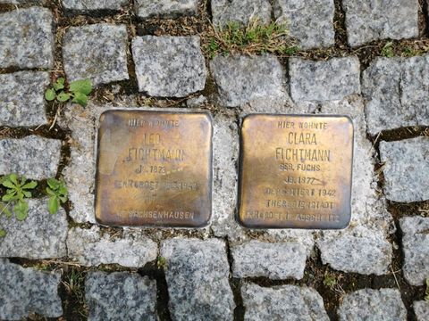 Bildvergrößerung: Stolperstein für das Ehepaar Fichtmann