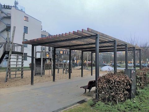 Neue Pergola am Spielplatz Besselpark