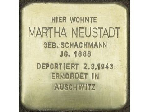 Bildvergrößerung: Stolperstein Martha Neustadt