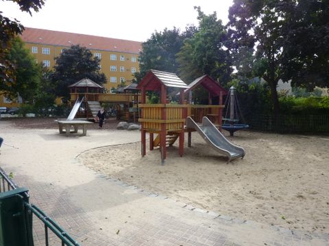 Spielplatz Olbersstraße am Bahnhof Jungfernheide / Foto: KHMM