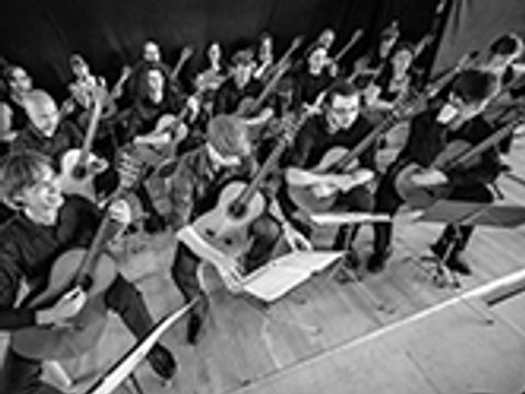 Bildvergrößerung: Gitarrenorchester Fête de la guitare