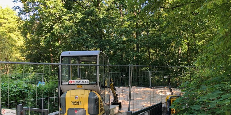 Vor der Sanierung wird der vorhandene Spielplatz abgerissen