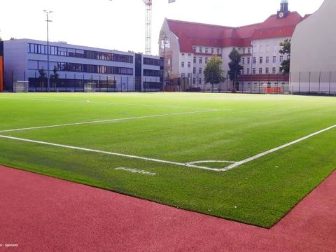 Kunstrasensanierung Sportplatz „Lasker II"