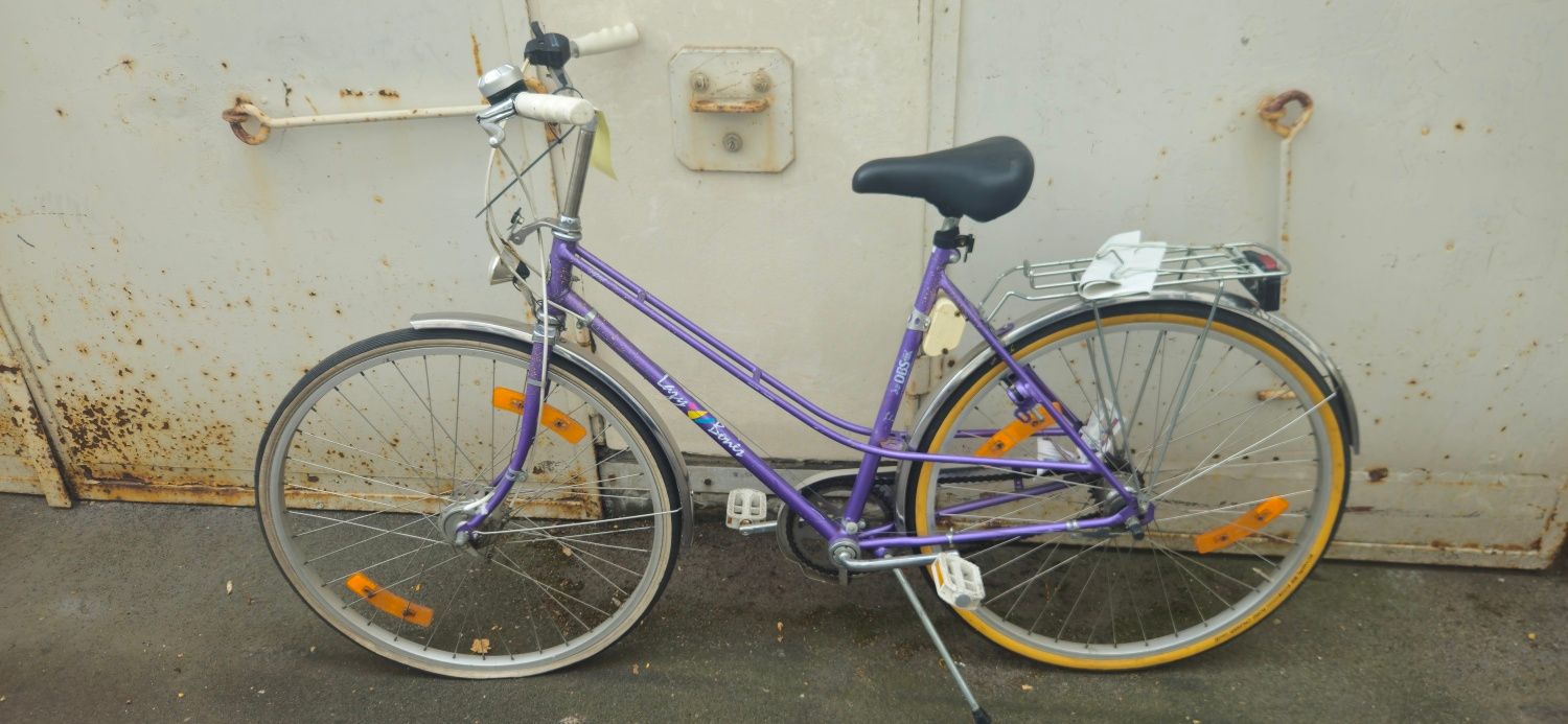 Lila Damenfahrrad