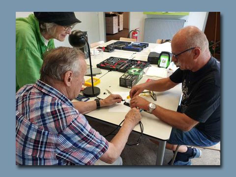 Repair-Café in der Bibliothek Tiergarten Süd