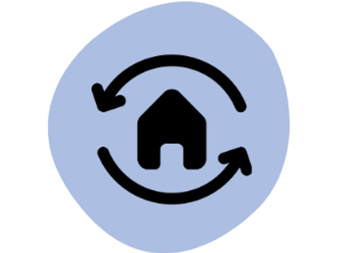 Foto von einem Haus wird umrahmt von zwei Pfeilen, die Erneuerung symbolisieren. Auf blauem Hintergrund.