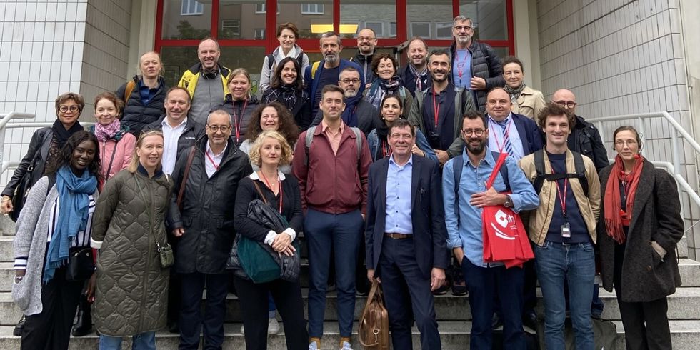 Teilnehmende der Studienreise des französische Forschungsinstituts IHEPS zu Besuch im Jobcenter Berlin Mitte