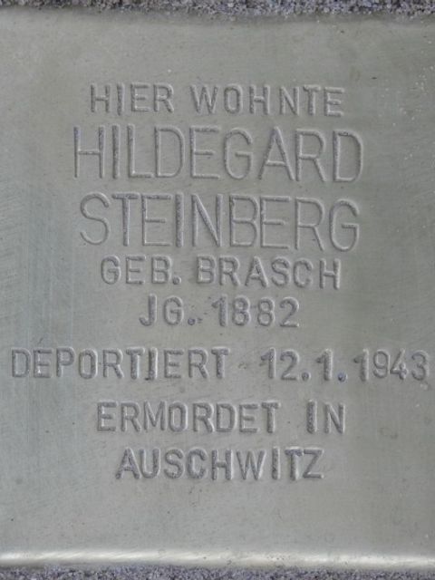 Bildvergrößerung: Stolperstein für Hildegard Steinberg