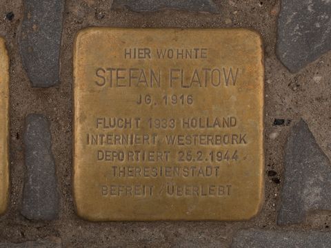 Stolperstein Stefan Flatow, Foto: A. Bukschat & C. Flegel, 25.08.2012