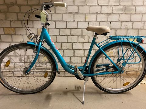 Blaues Damenfahrrad