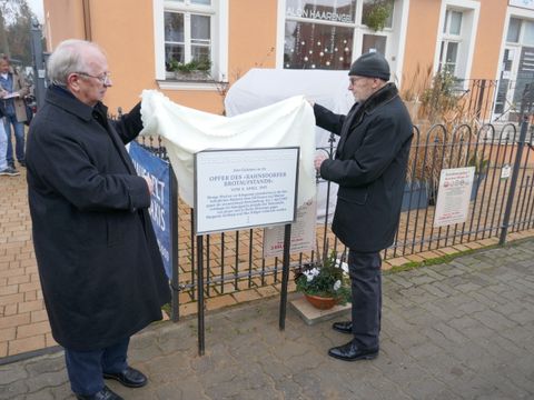 Gedenktafel an den Brotaufruhr in Rahnsdorf 