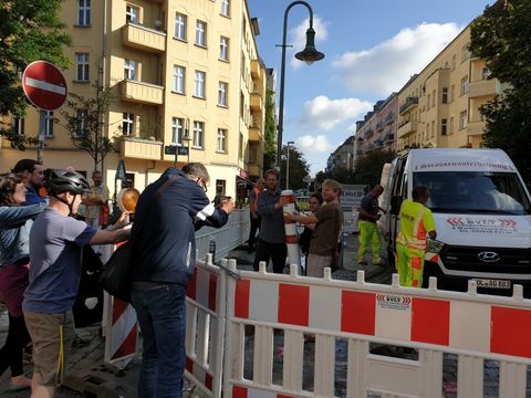 Aufstellung Durchfahrtssperren Samariterkiez