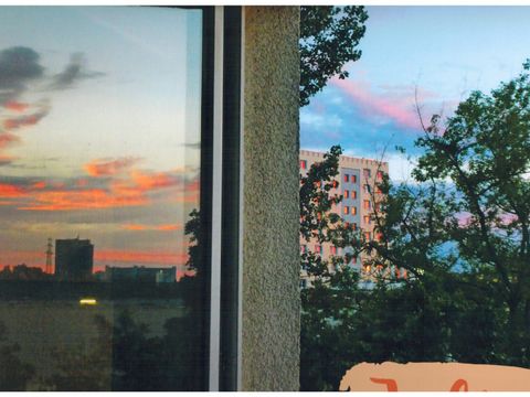 Abendblick aus einem Fenster auf die Poelchaustraße